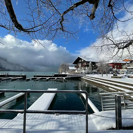 Romantic Lake & Mountain Apartment Pure Swissness